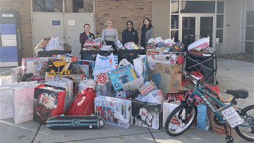 Holiday 2023 Gift Drive at Midwestern University Downers Grove