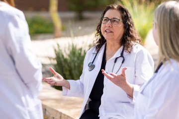 Dr. Lori Kemper, Dean, Arizona College of Osteopathic Medicine, speaks to students on the Glendale Campus.